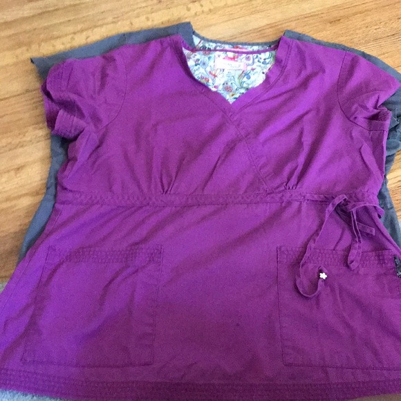 Scrub top - Picture 5 of 5